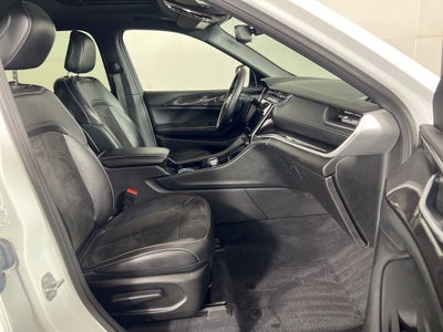 2022 Jeep Grand Cherokee L Altitude 4WD