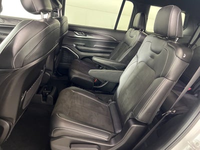 2022 Jeep Grand Cherokee L Altitude 4WD