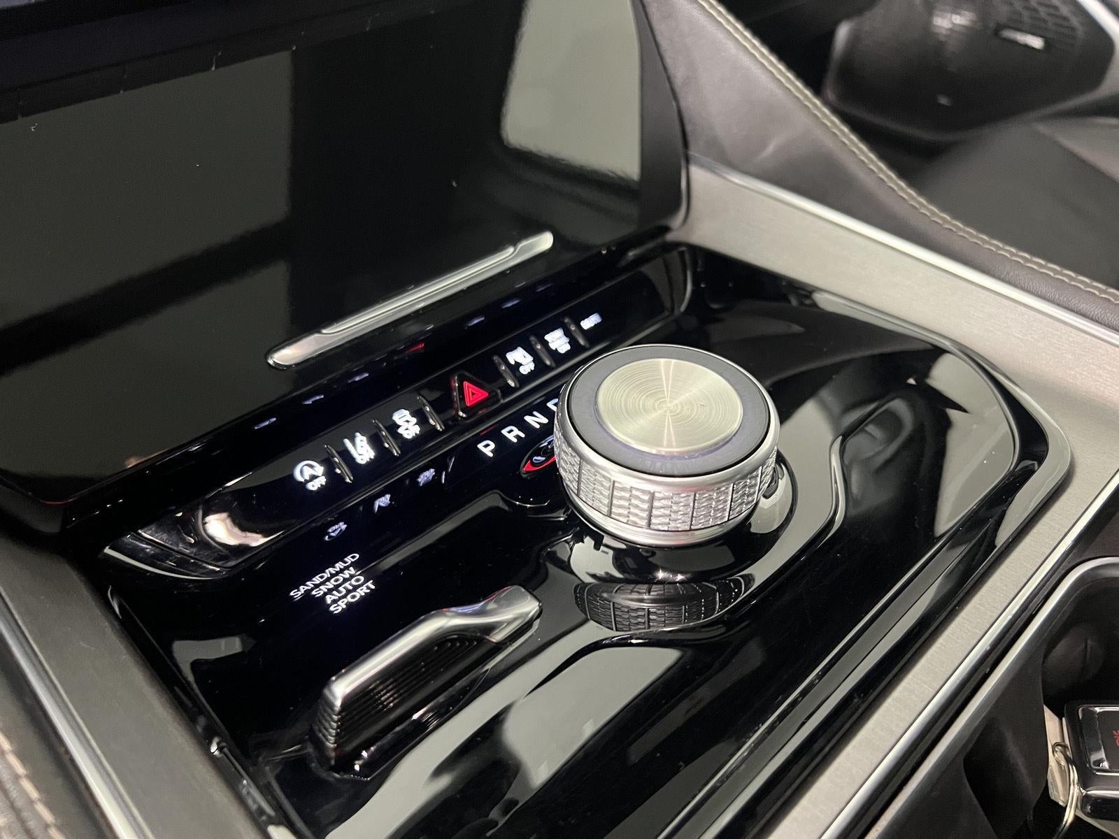 2024 Jeep Wagoneer Series II Carbide