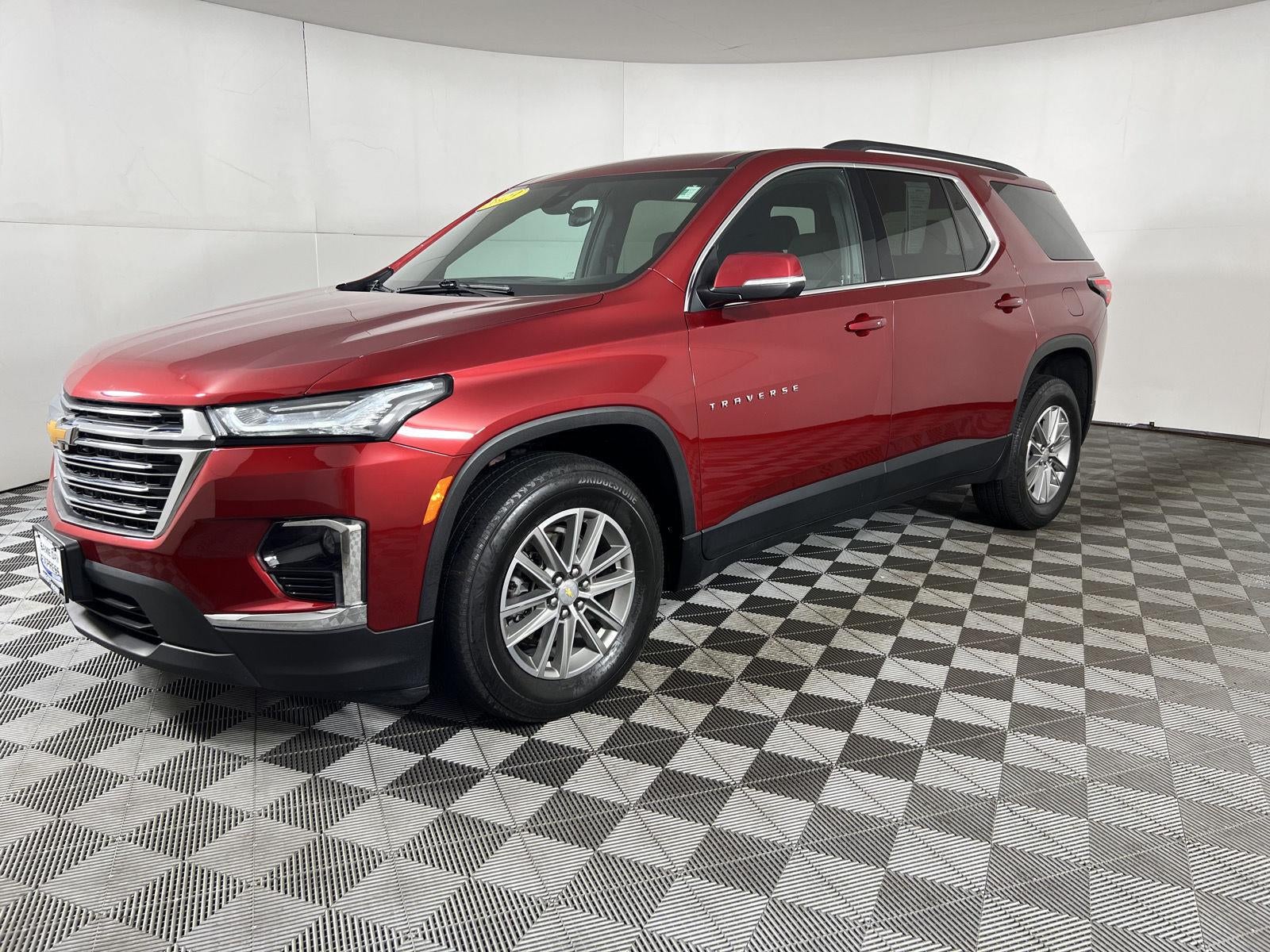 2023 Chevrolet Traverse LT Cloth