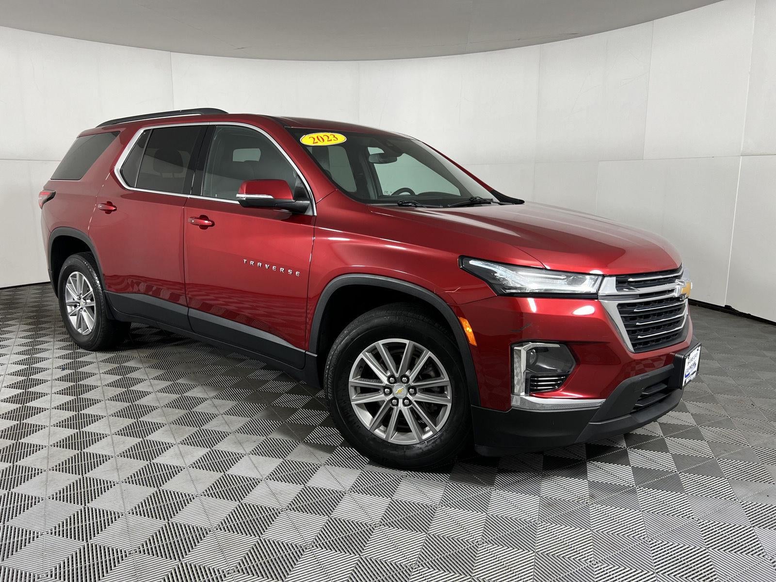 2023 Chevrolet Traverse LT Cloth