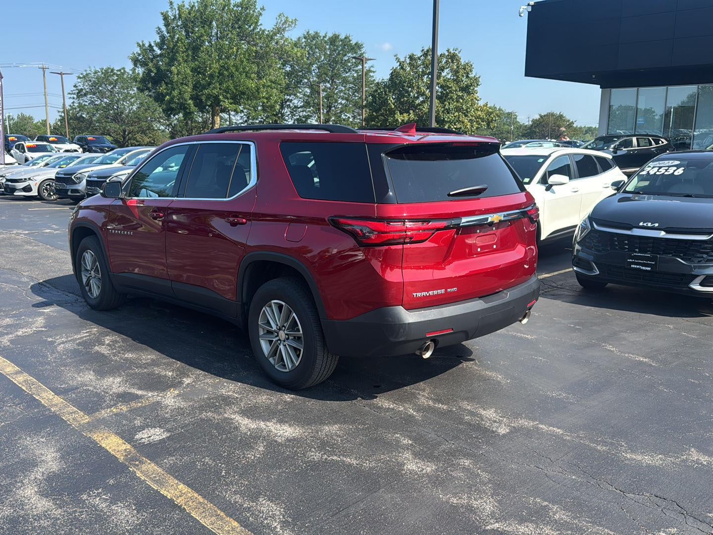 2023 Chevrolet Traverse LT Cloth