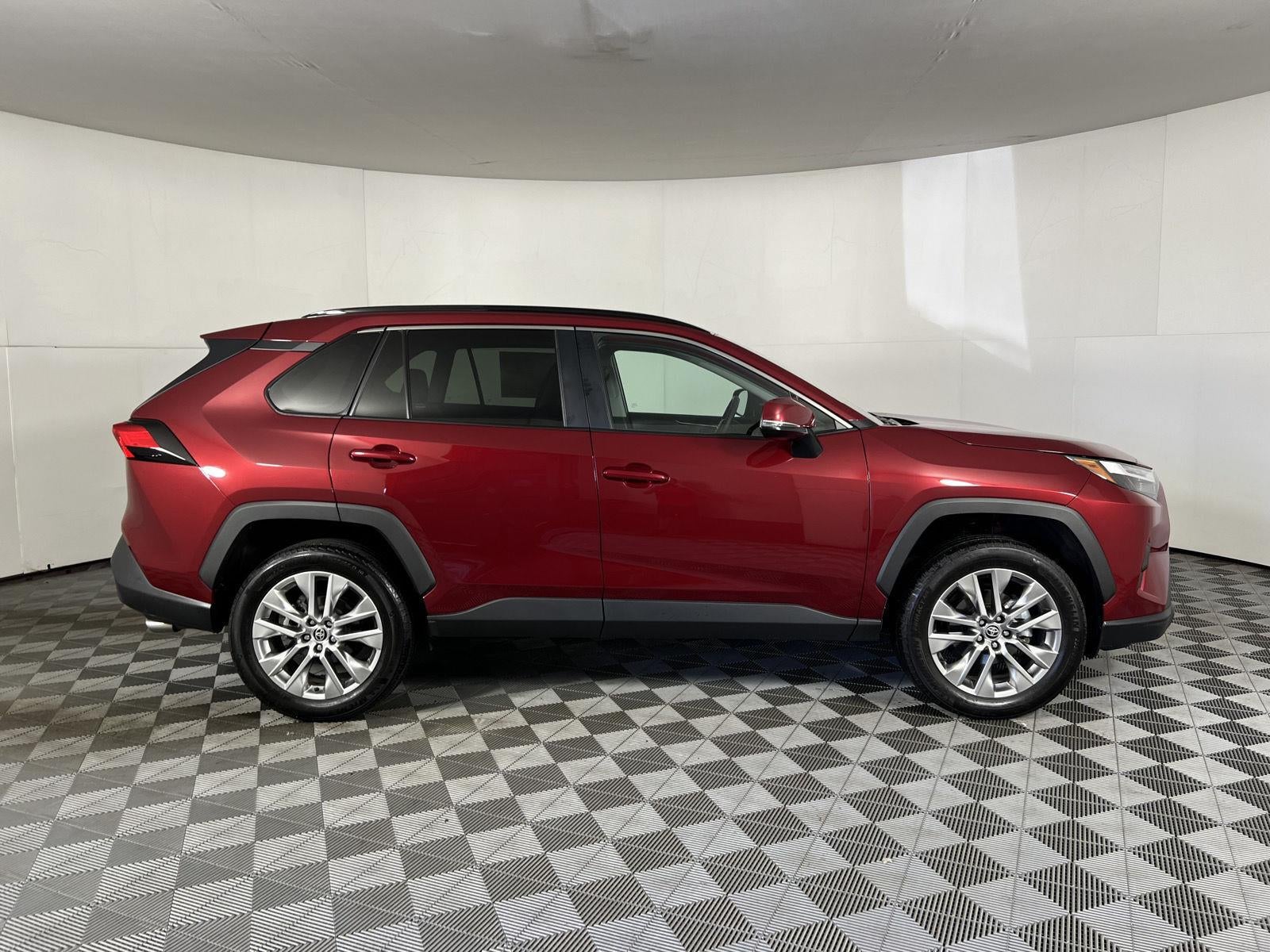2024 Toyota Rav4 XLE Premium