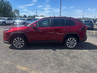 2024 Toyota Rav4 XLE Premium