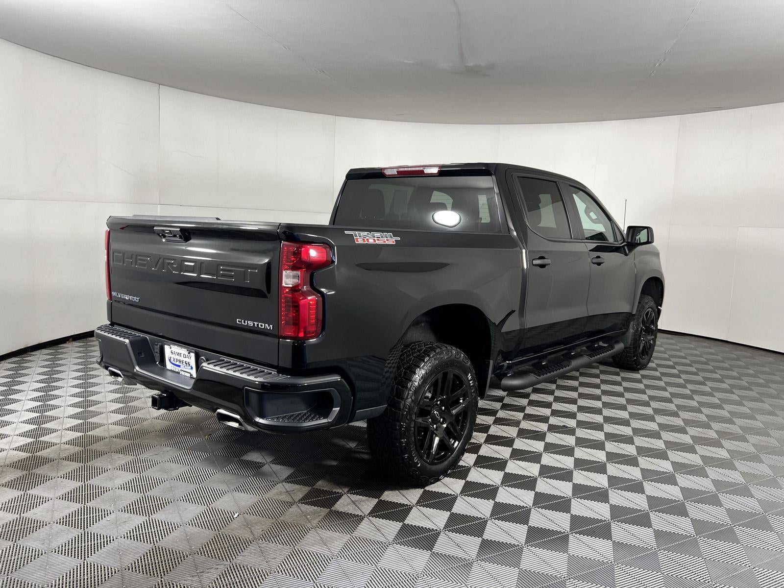 2024 Chevrolet Silverado 1500 Custom Trail Boss