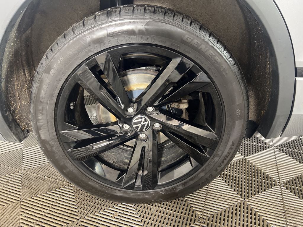 2024 Volkswagen Tiguan 2.0T SE R-Line Black AWD