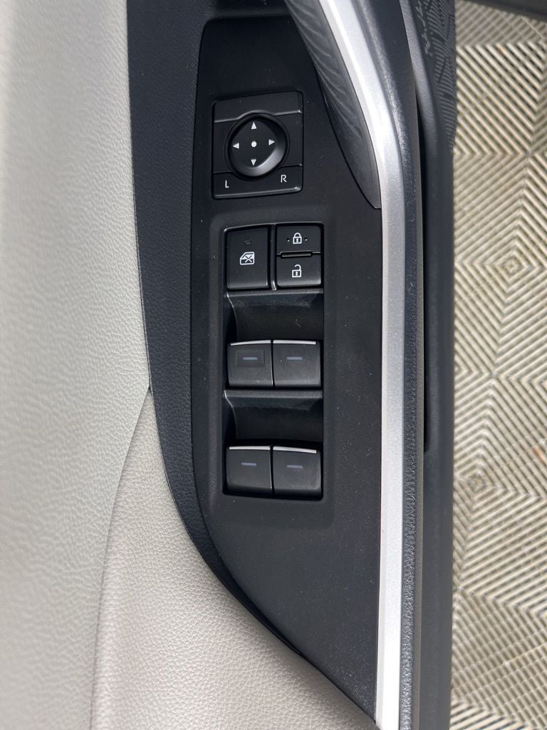 2025 Toyota RAV4 Hybrid XLE Premium