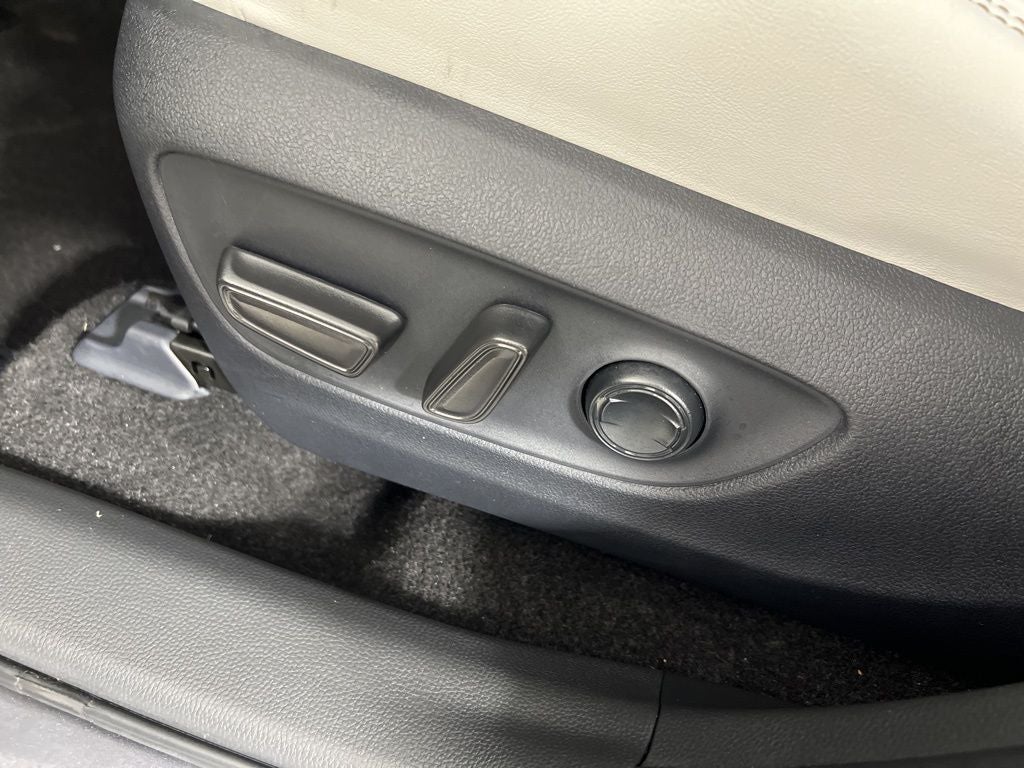 2025 Toyota RAV4 Hybrid XLE Premium