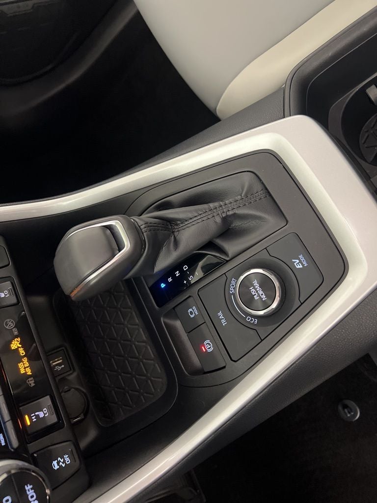 2025 Toyota RAV4 Hybrid XLE Premium