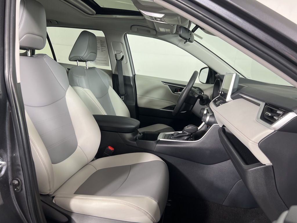 2025 Toyota RAV4 Hybrid XLE Premium