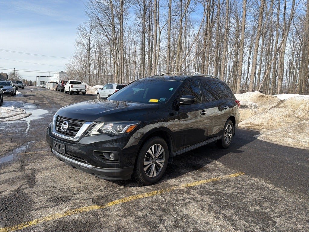 2020 Nissan Pathfinder S