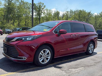 2024 Toyota Sienna XLE