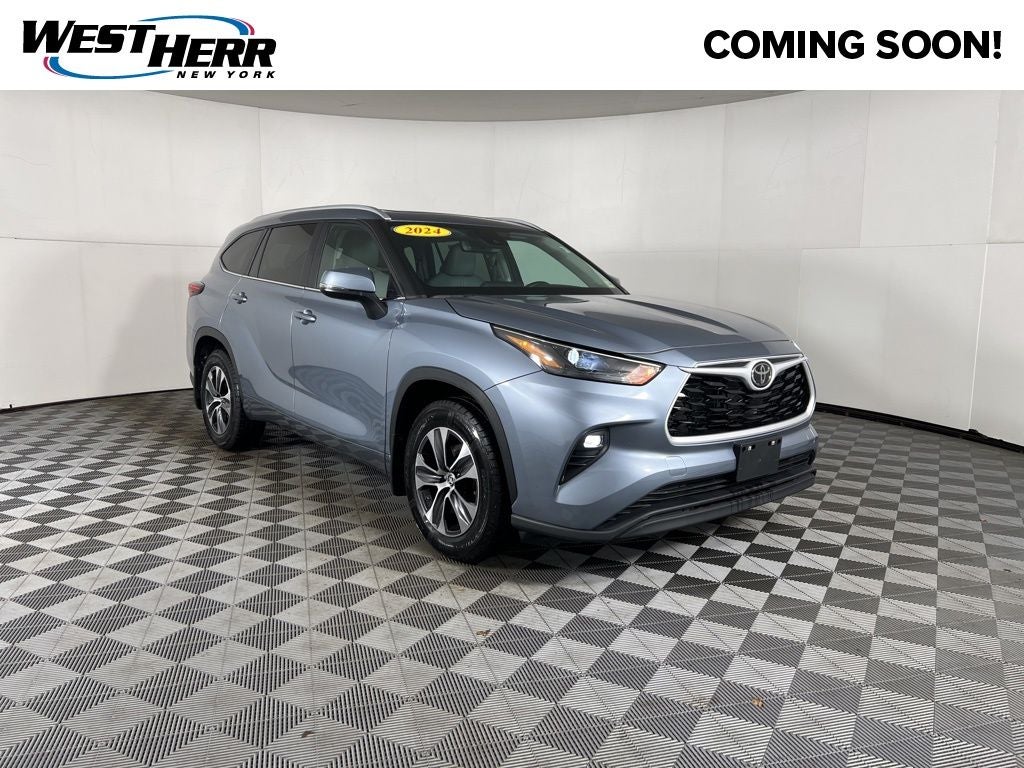 2024 Toyota Highlander LE