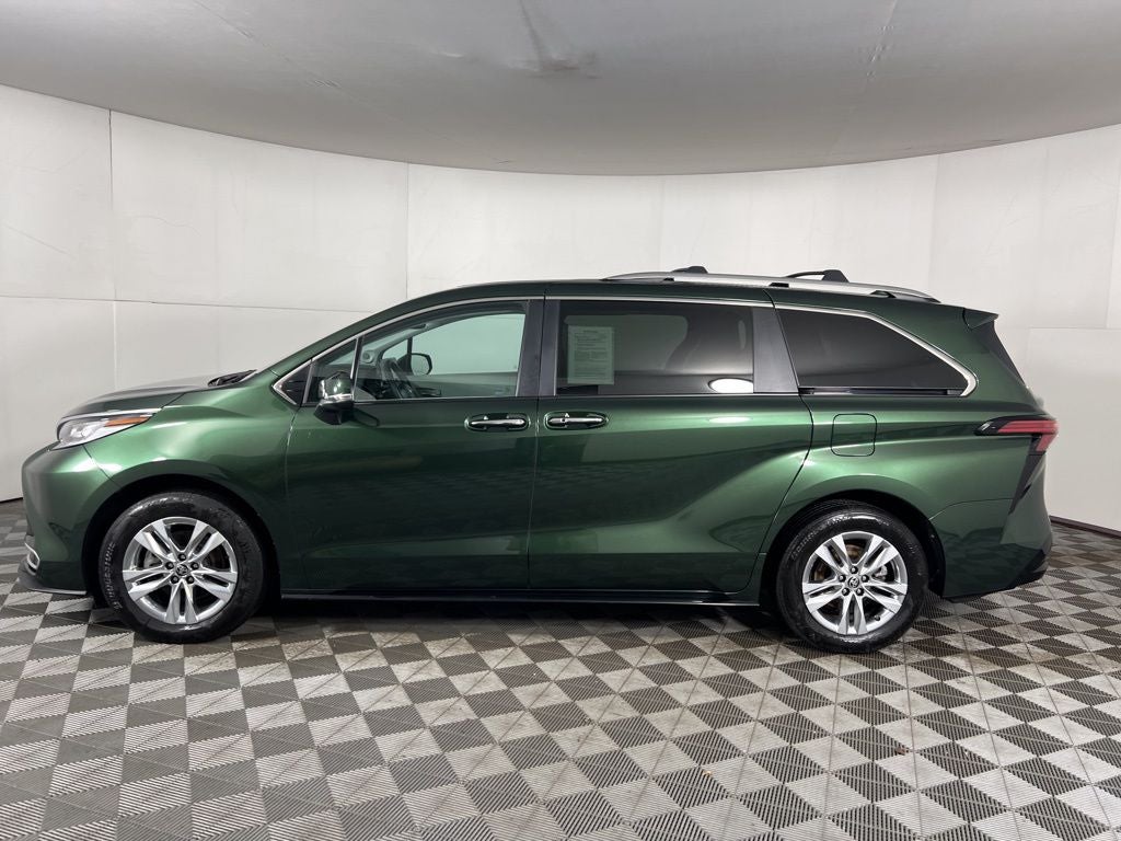 2024 Toyota Sienna Limited 7 Passenger