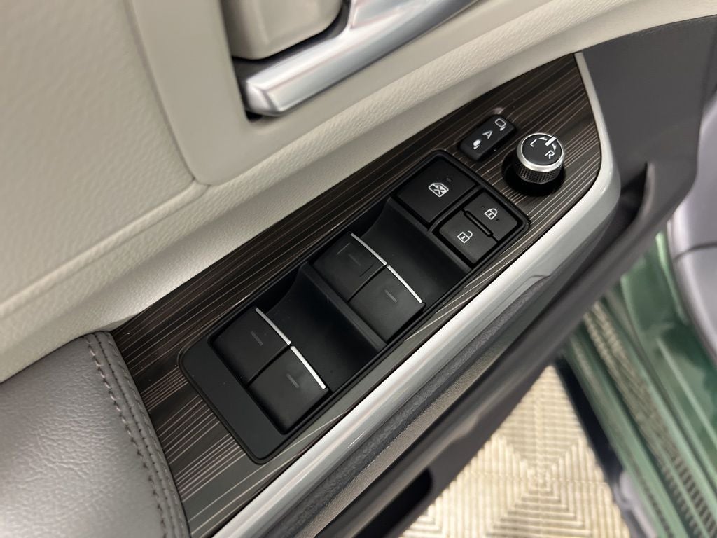 2024 Toyota Sienna Limited 7 Passenger