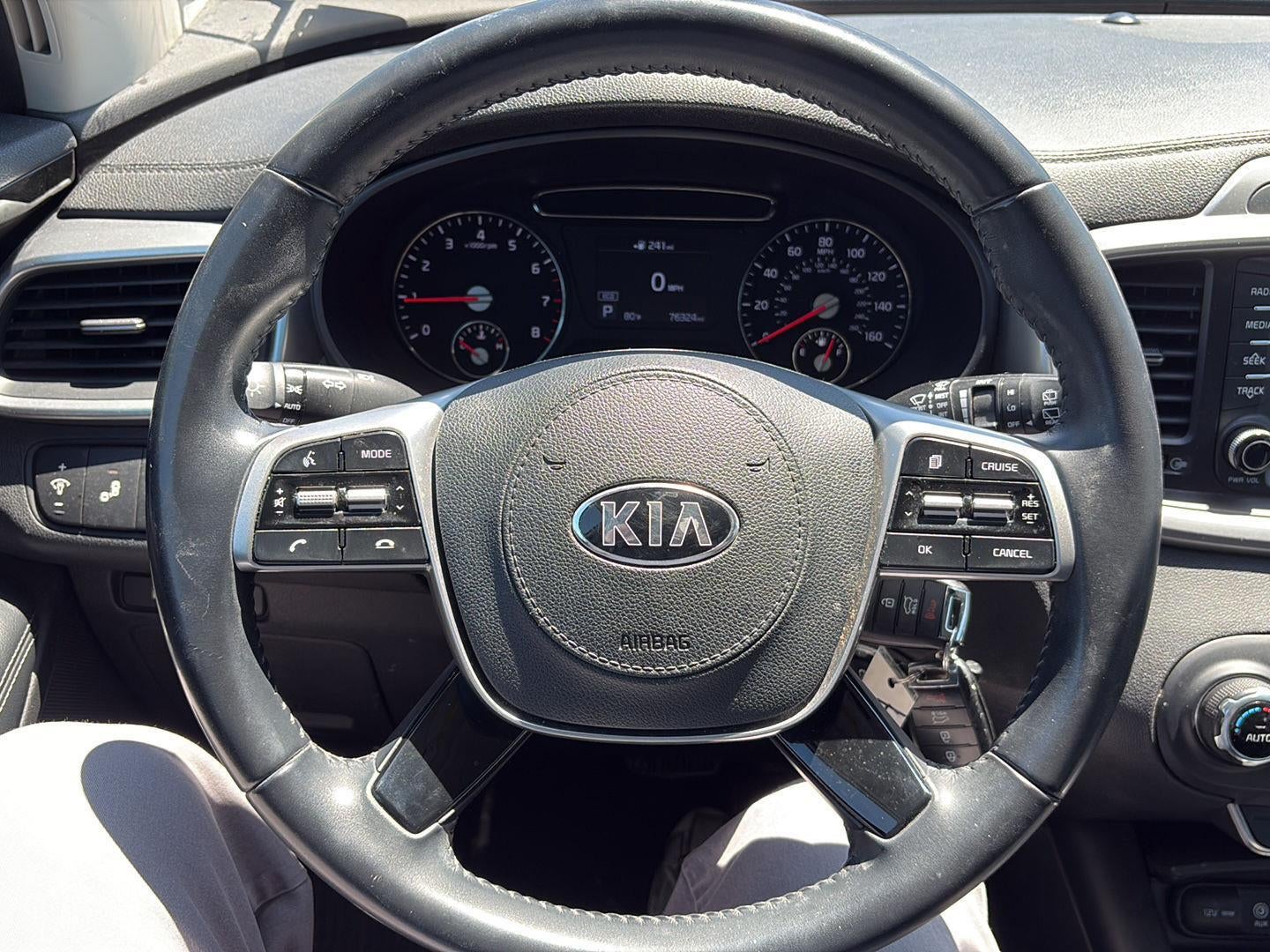 2019 Kia Sorento S V6