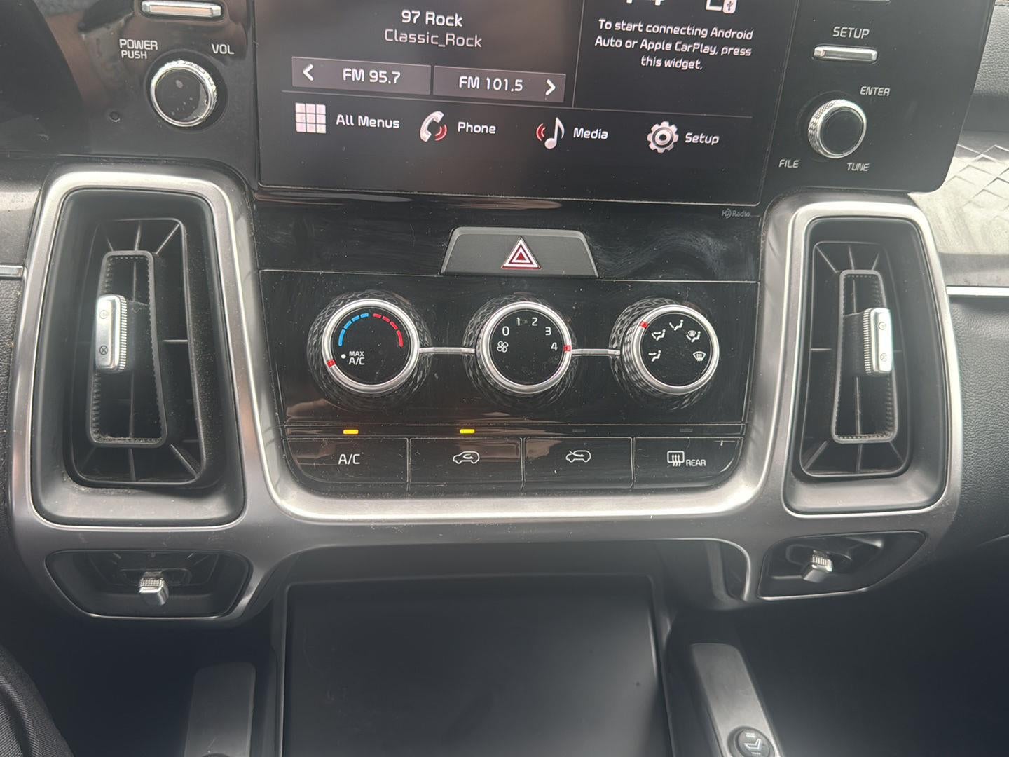 2023 Kia Sorento LX
