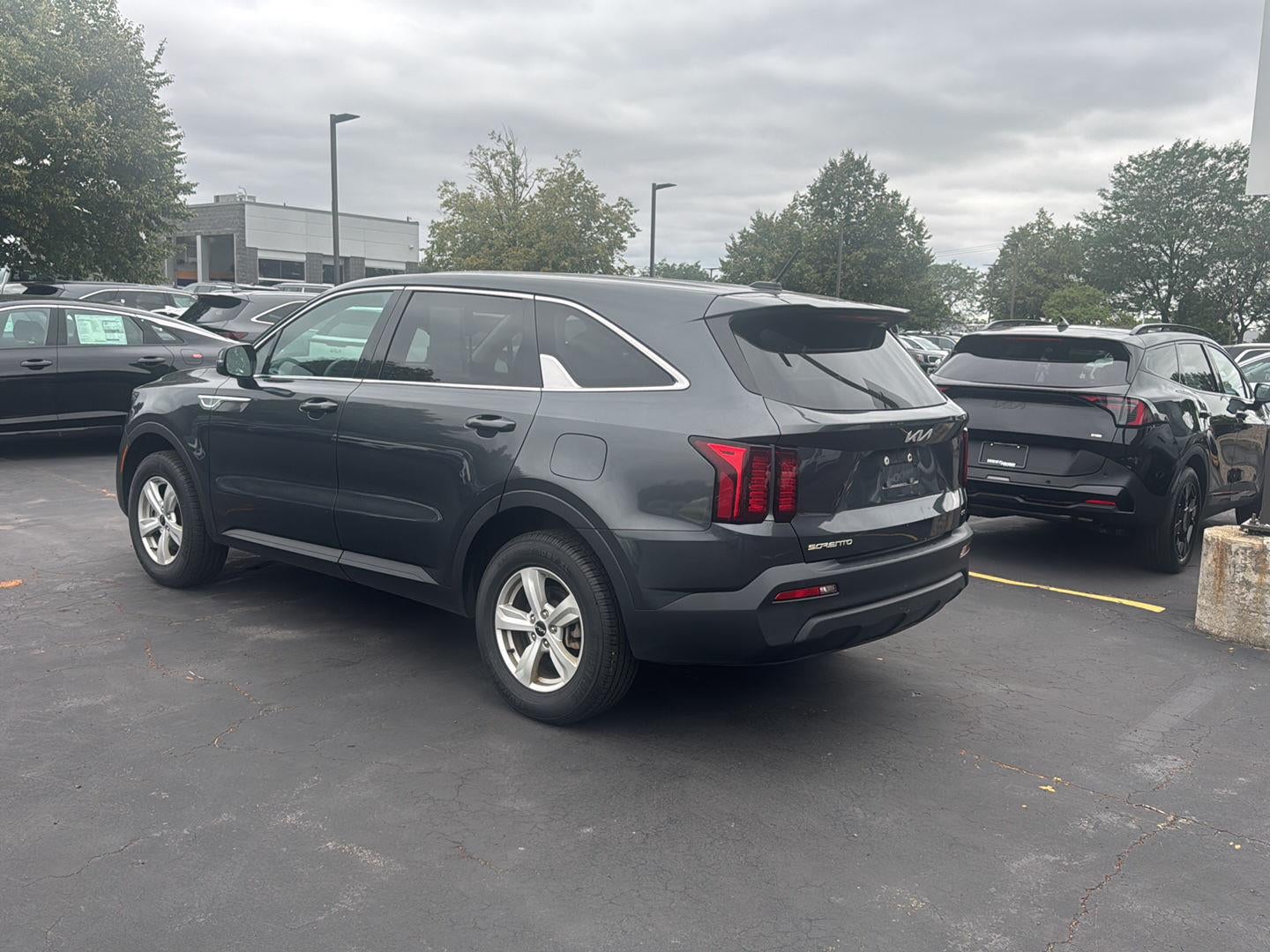 2023 Kia Sorento LX