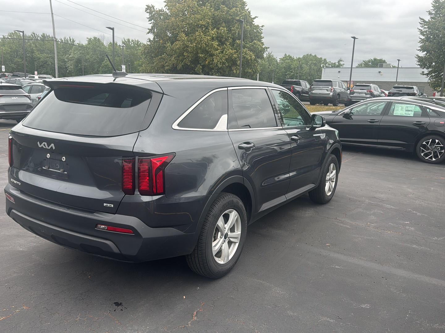 2023 Kia Sorento LX