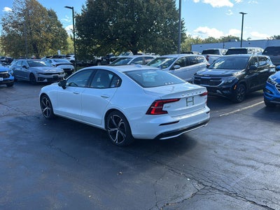 2024 Volvo S60 Plus Dark Theme
