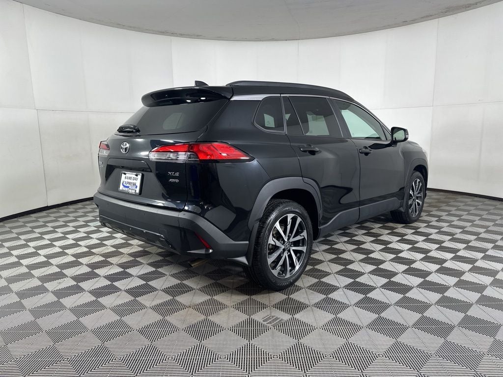 2024 Toyota Corolla Cross XLE