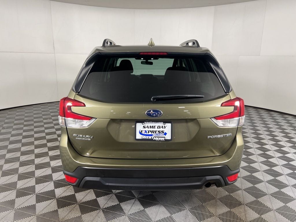 2022 Subaru Forester Premium