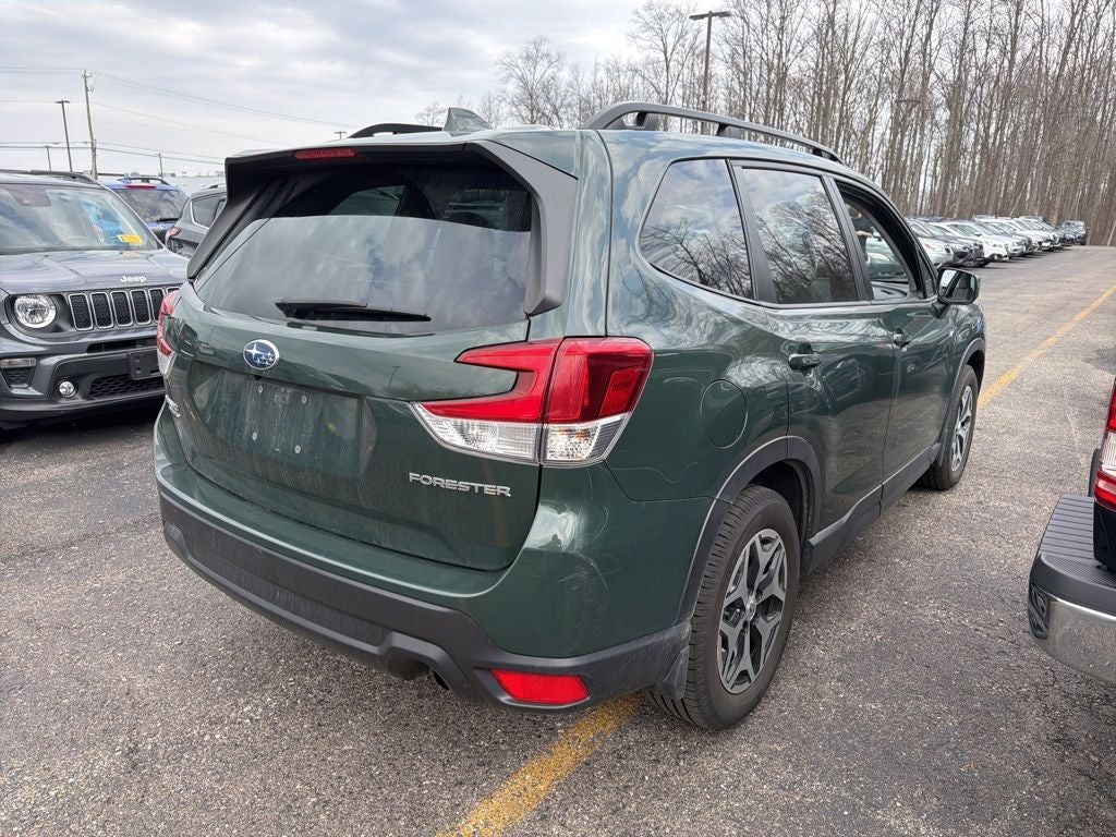 2023 Subaru Forester Premium