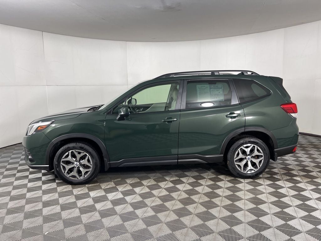 2022 Subaru Forester Premium
