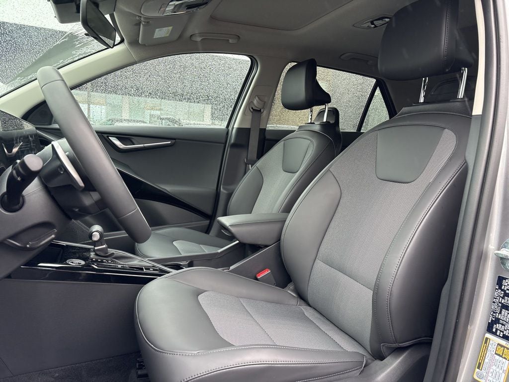 2025 Kia Niro EX Touring Certified