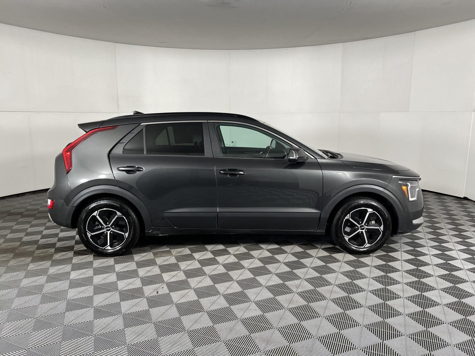 2024 Kia Niro EX