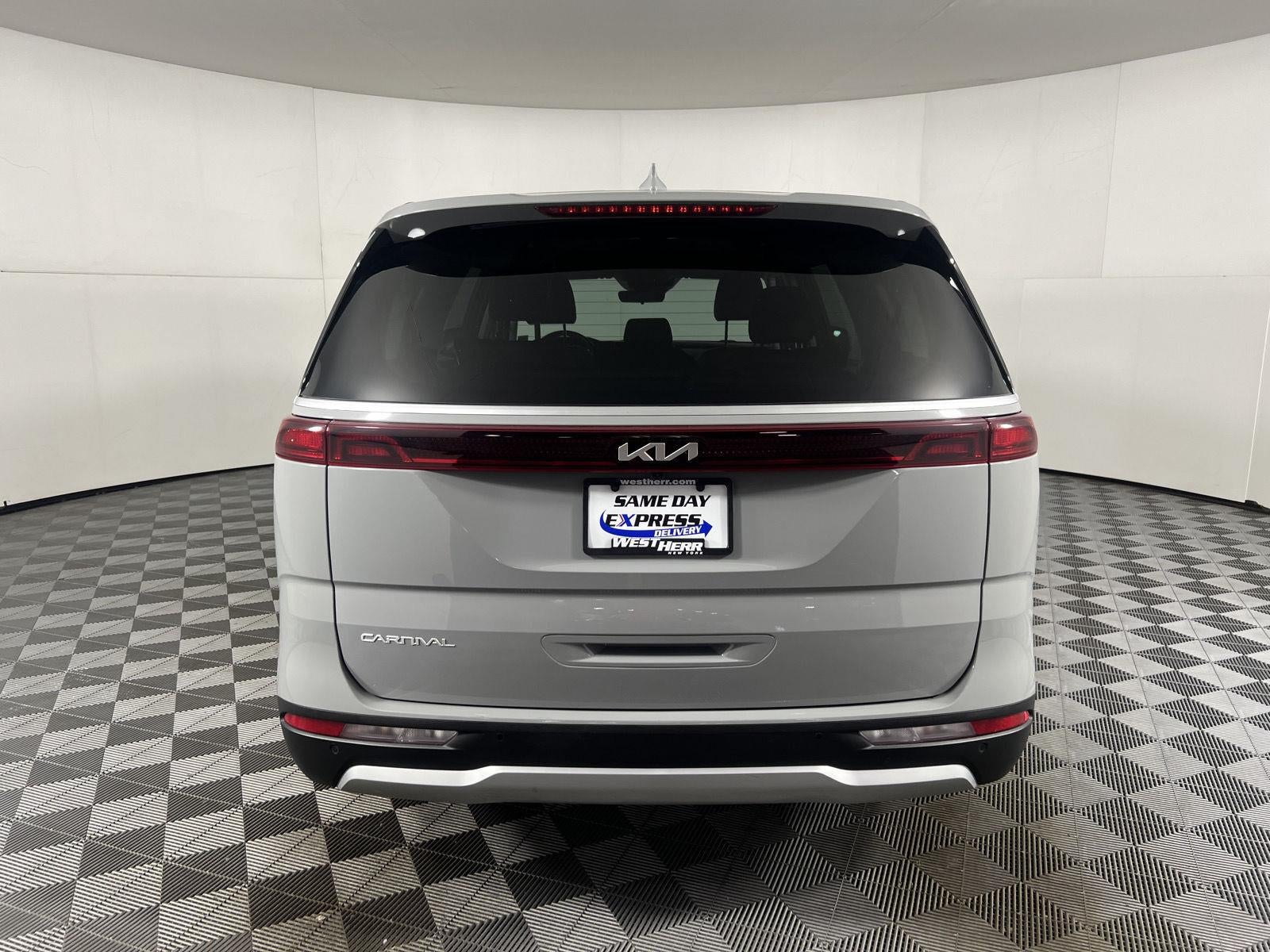 2024 Kia Carnival EX
