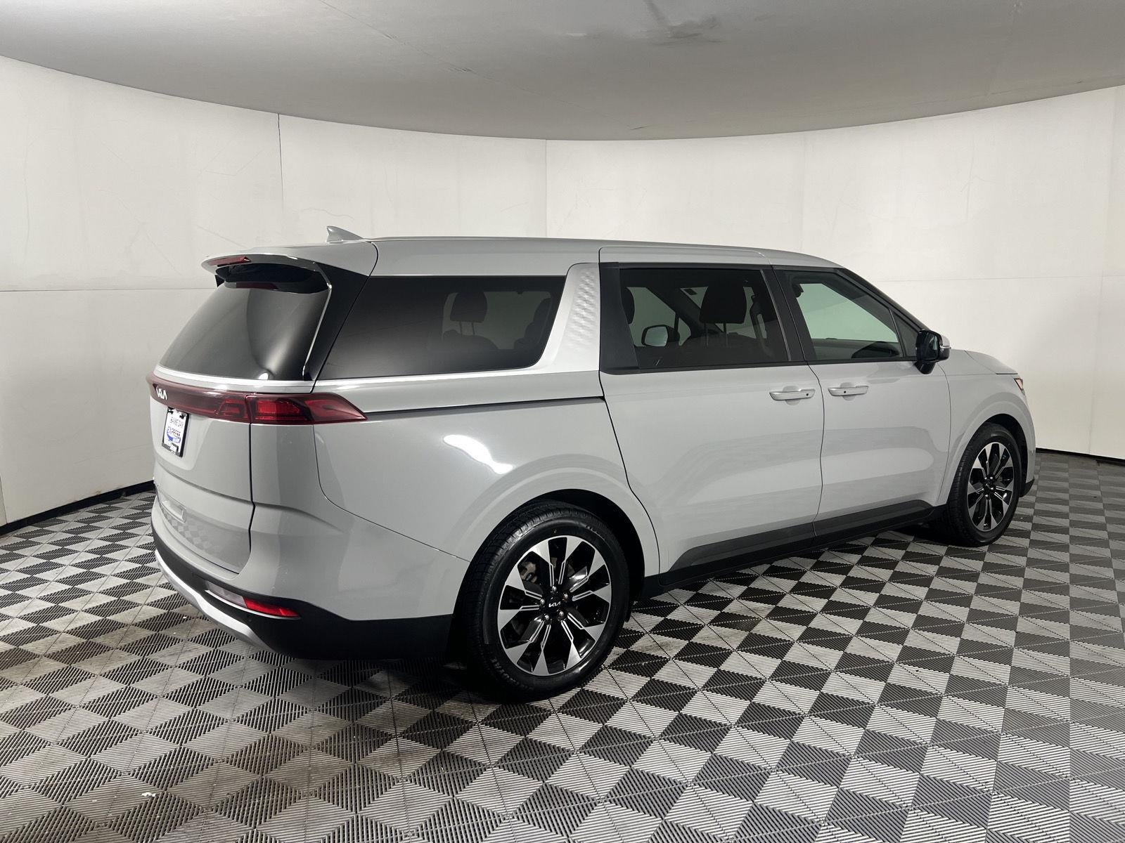 2024 Kia Carnival EX