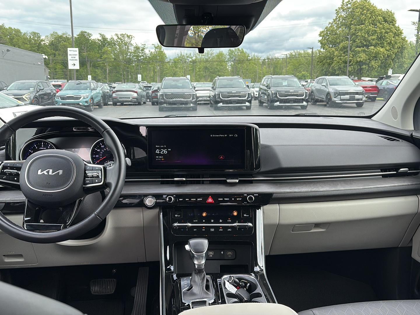 2024 Kia Carnival EX