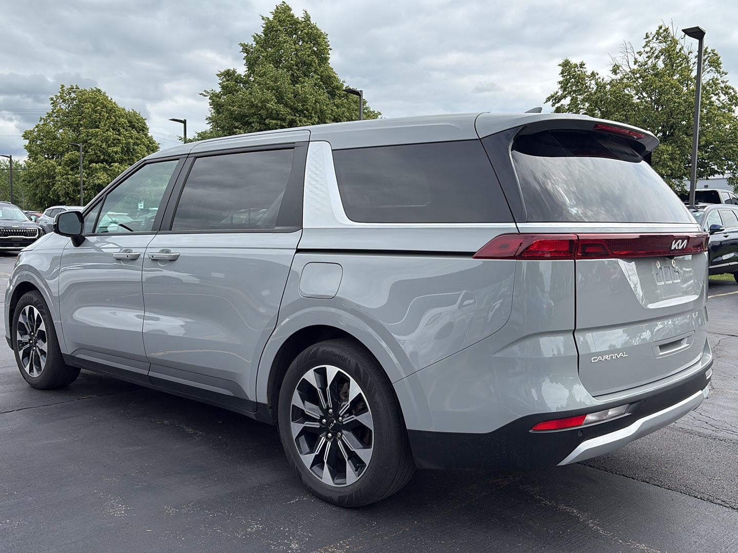 2024 Kia Carnival EX