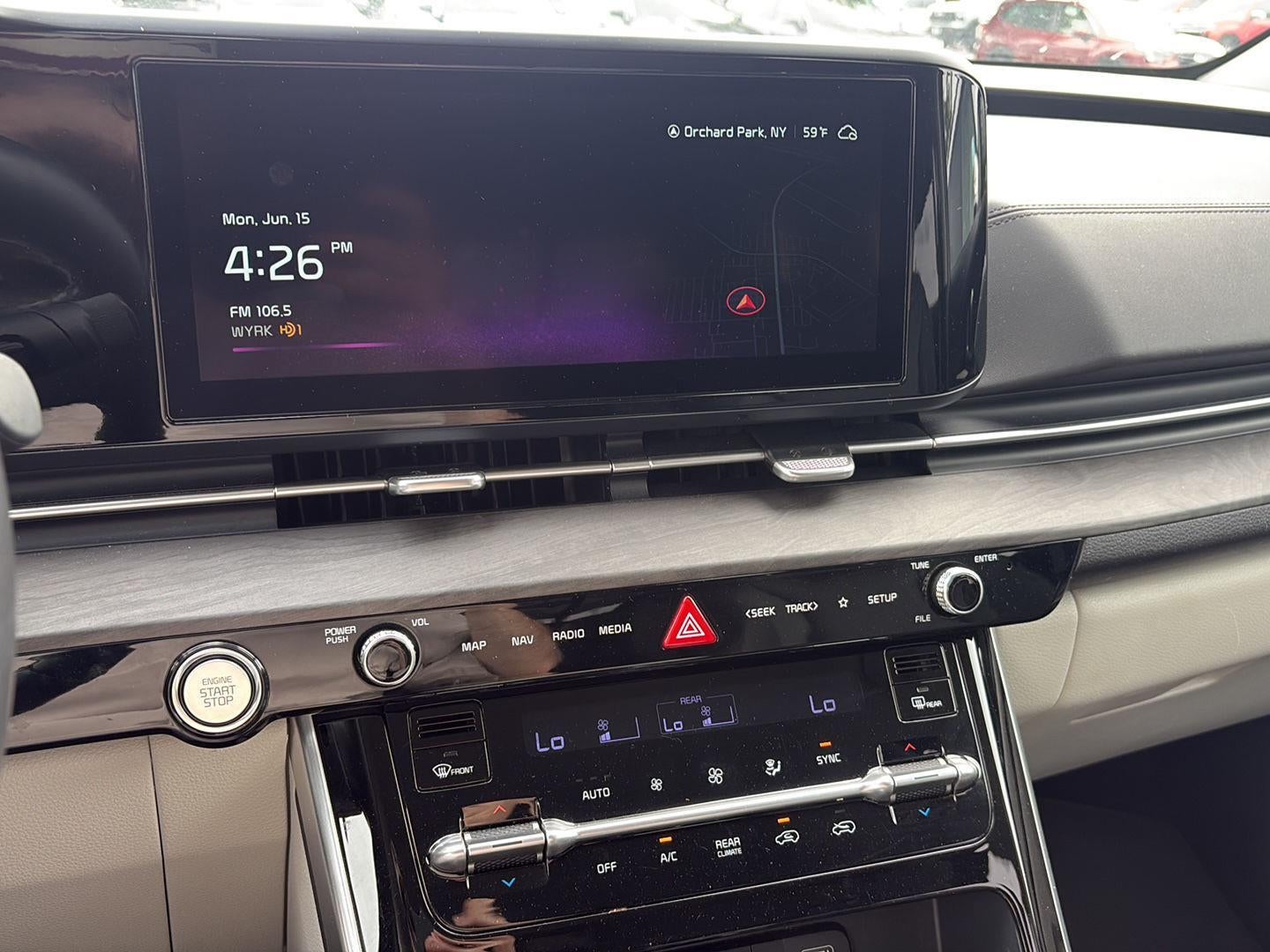 2024 Kia Carnival EX