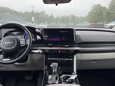 2024 Kia Carnival EX