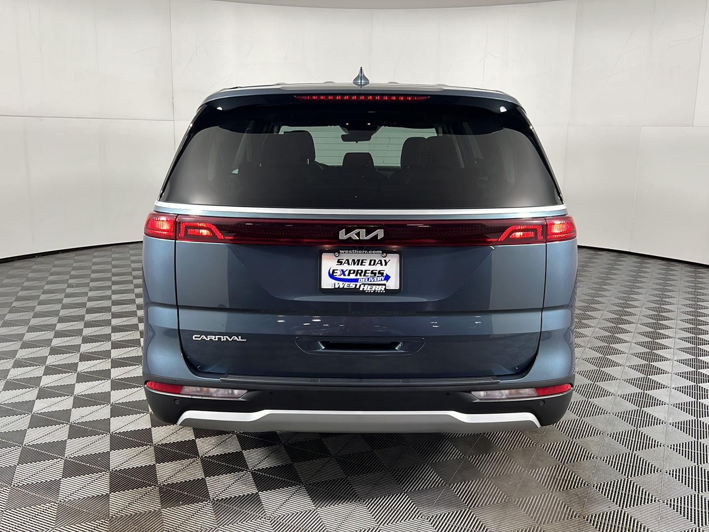 2024 Kia Carnival EX