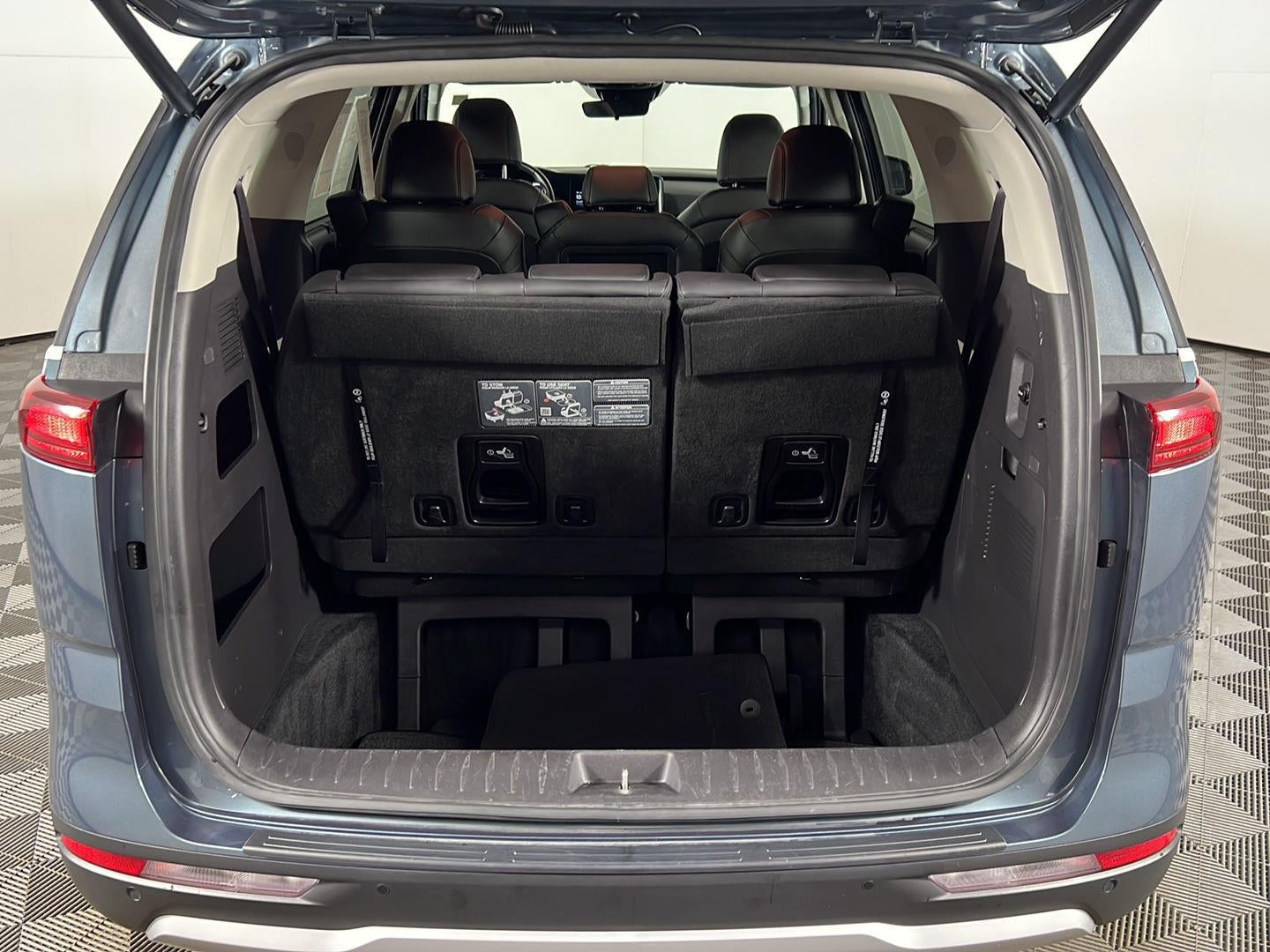 2024 Kia Carnival EX