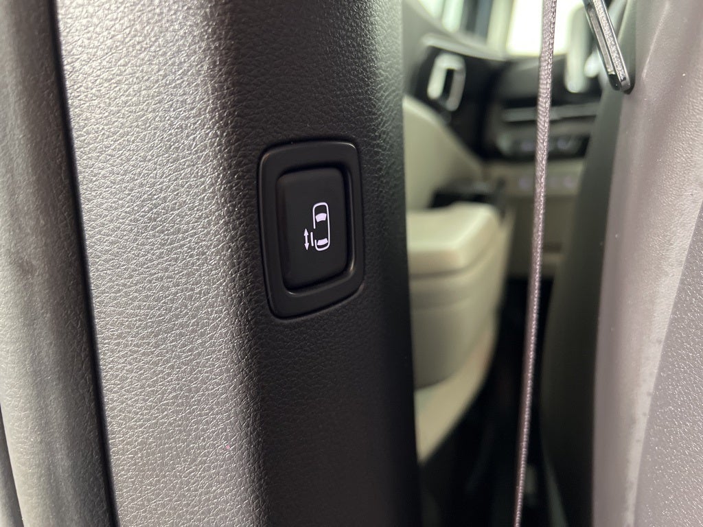 2023 Kia Carnival EX Certified