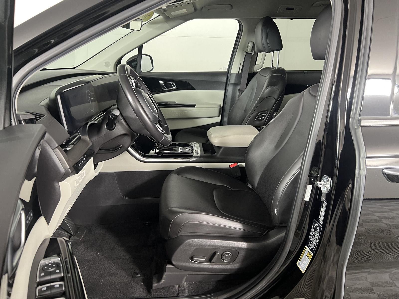 2024 Kia Carnival SX