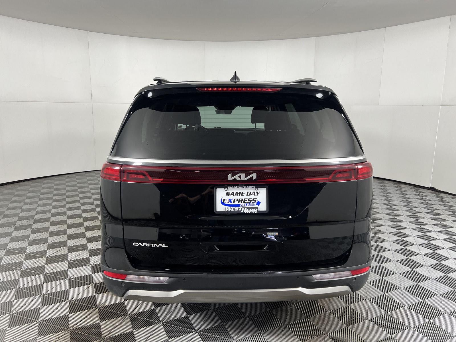 2024 Kia Carnival SX