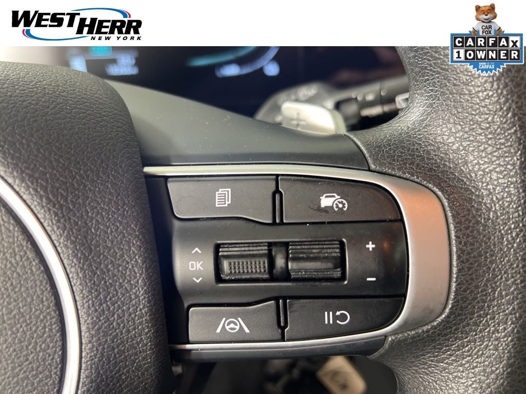 2023 Kia Sportage Hybrid LX AWD