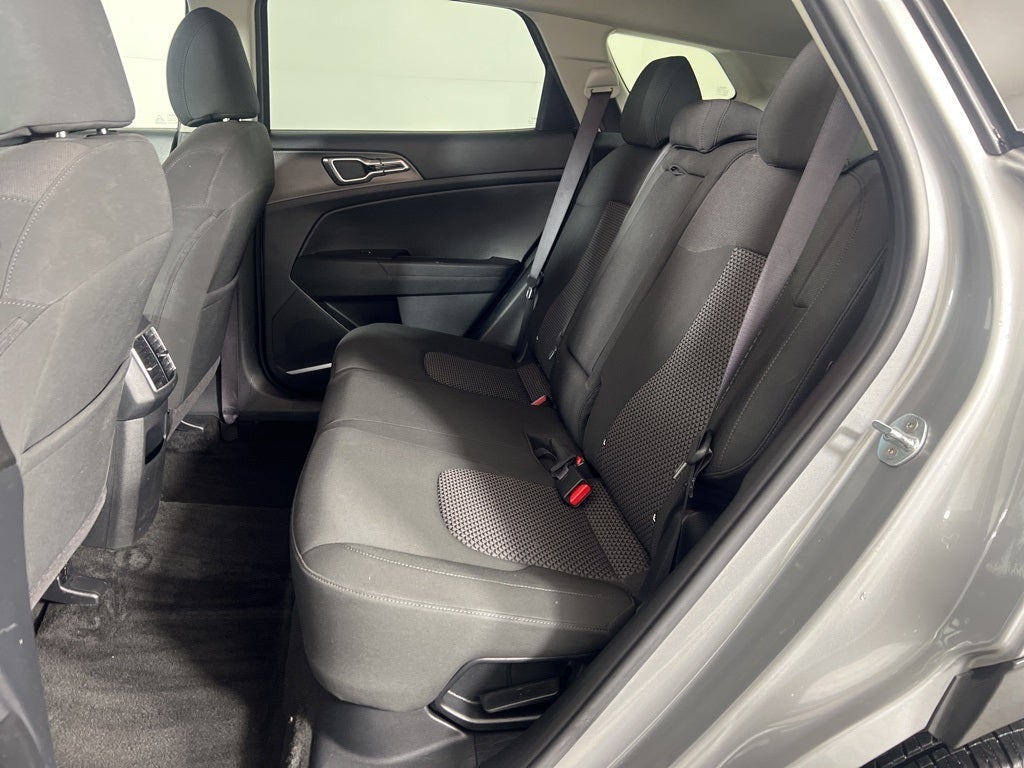 2023 Kia Sportage Hybrid LX AWD