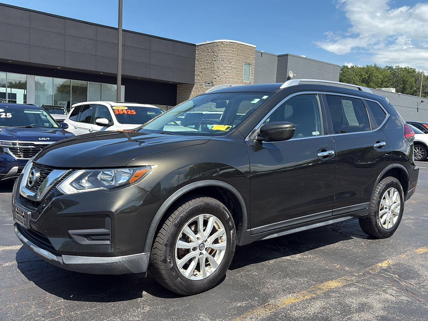 2017 Nissan Rogue SV