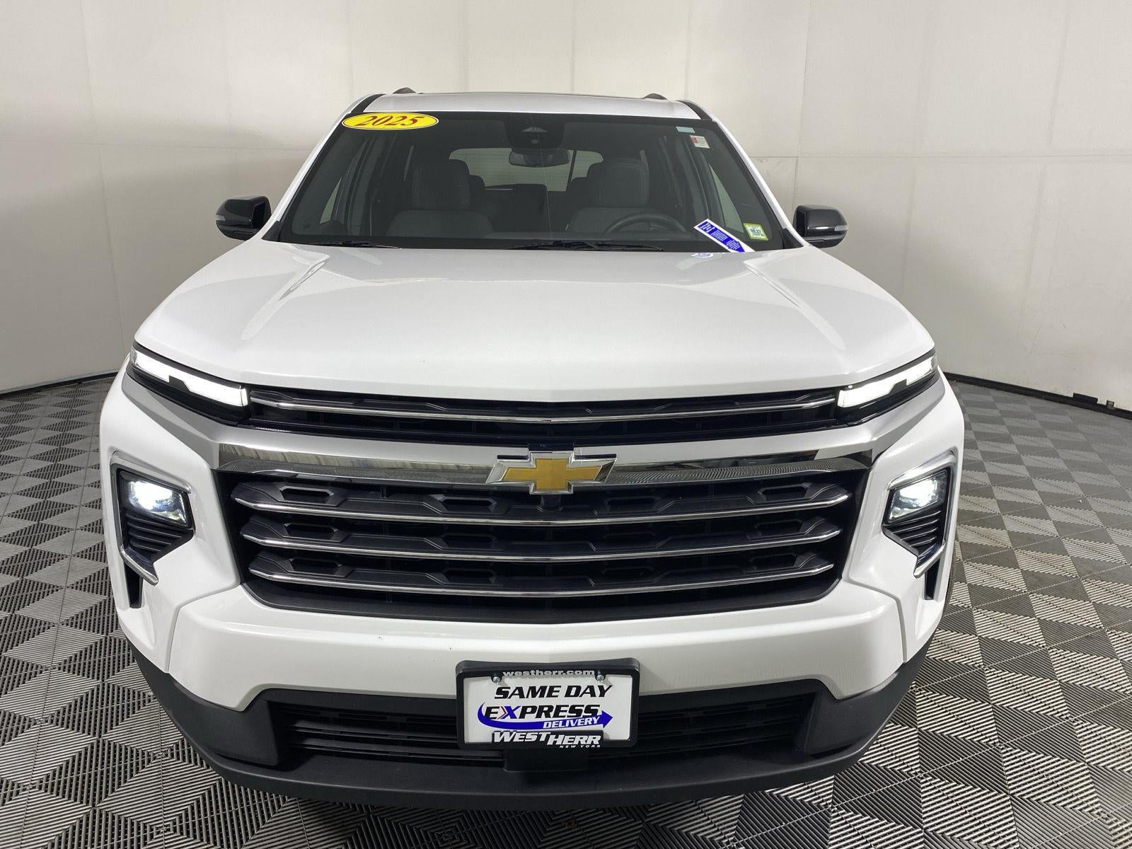 2025 Chevrolet Traverse LT