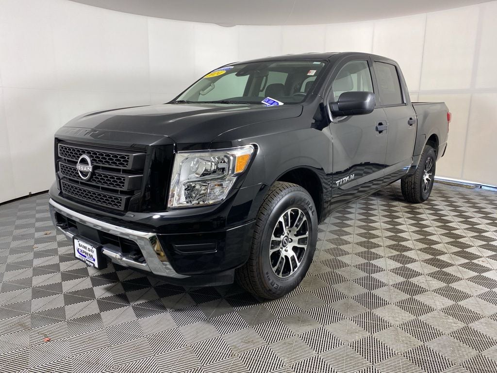 2024 Nissan Titan SV
