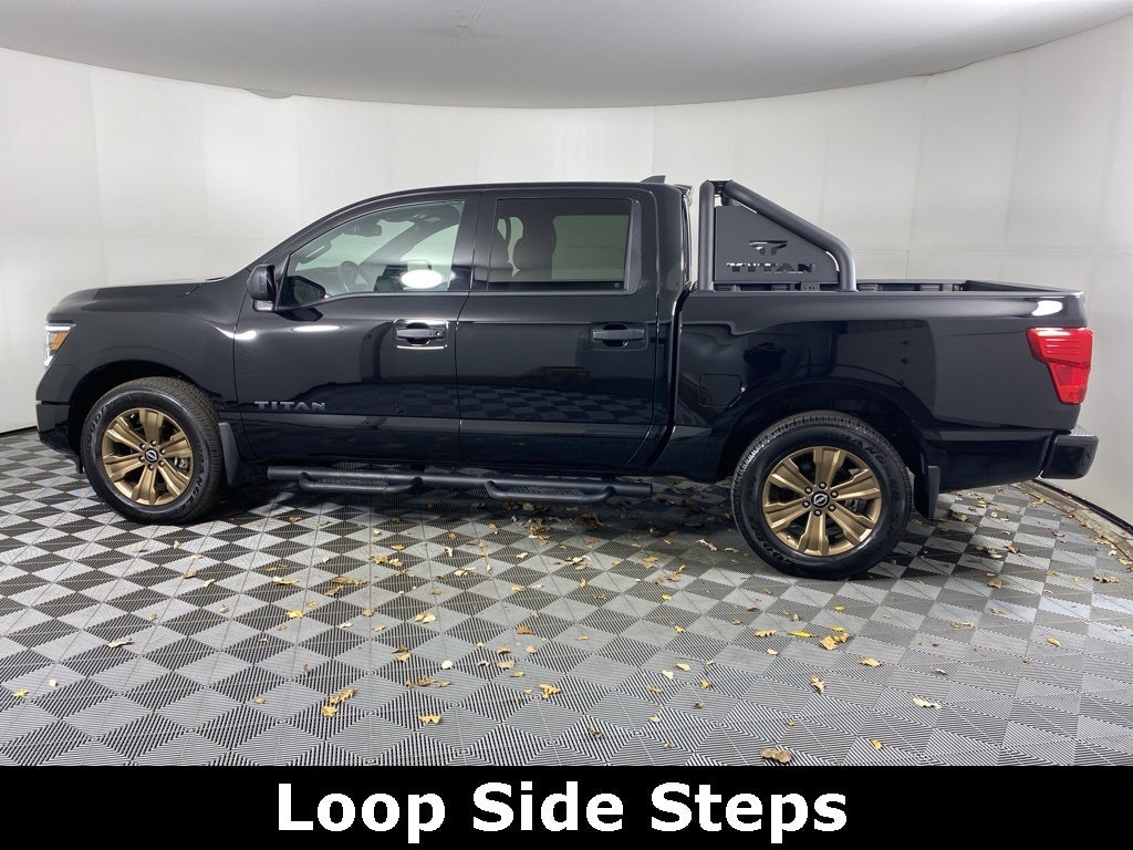 2024 Nissan Titan SV