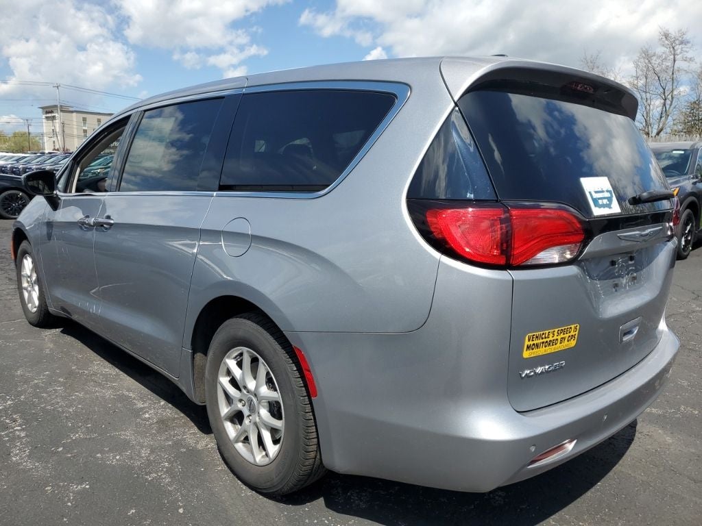 2021 Chrysler Voyager LX