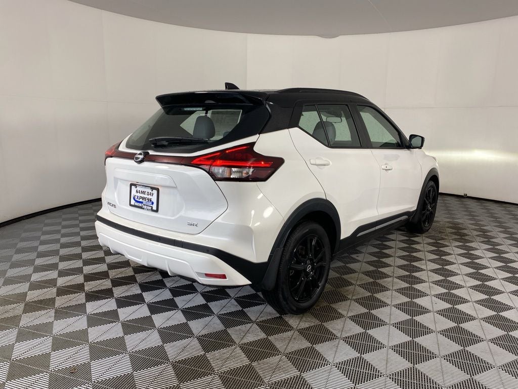2023 Nissan Kicks SR