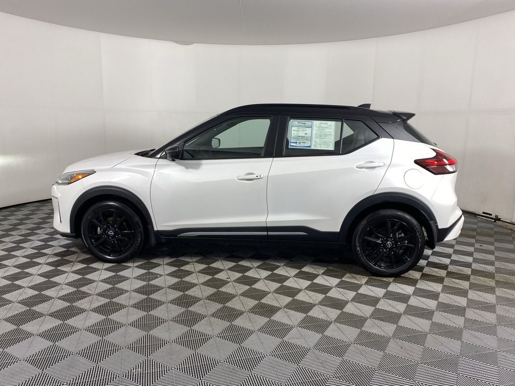 2023 Nissan Kicks SR